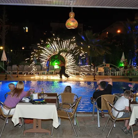 Hotel apartamentowy Kleopatra South Star 3*