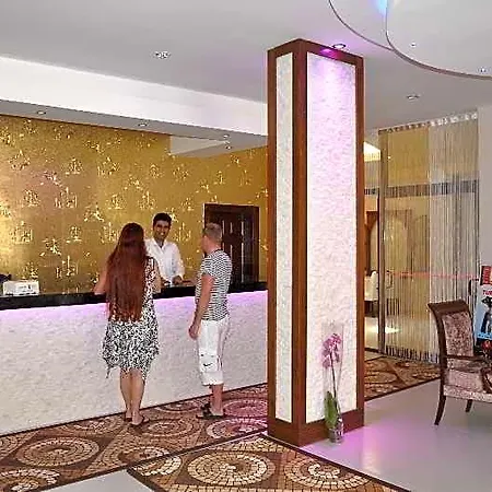 Kleopatra South Star Aparthotel